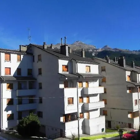 Апартаменты Esqui Pirineo Aragones El Juncaral Wifi Вильянуа